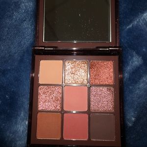 HUDA BEAUTY Nude Rich eyeshadow palette